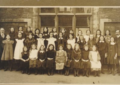 Samuel Whites 1911 - Head Mr Widlake on left